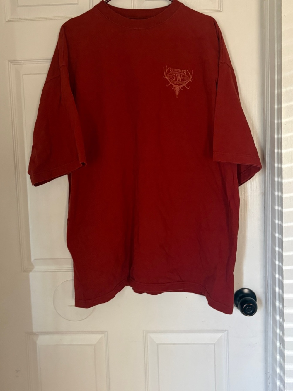 Men's Short-Sleeve Crewneck Tee in Deep Red with Chest Emblem